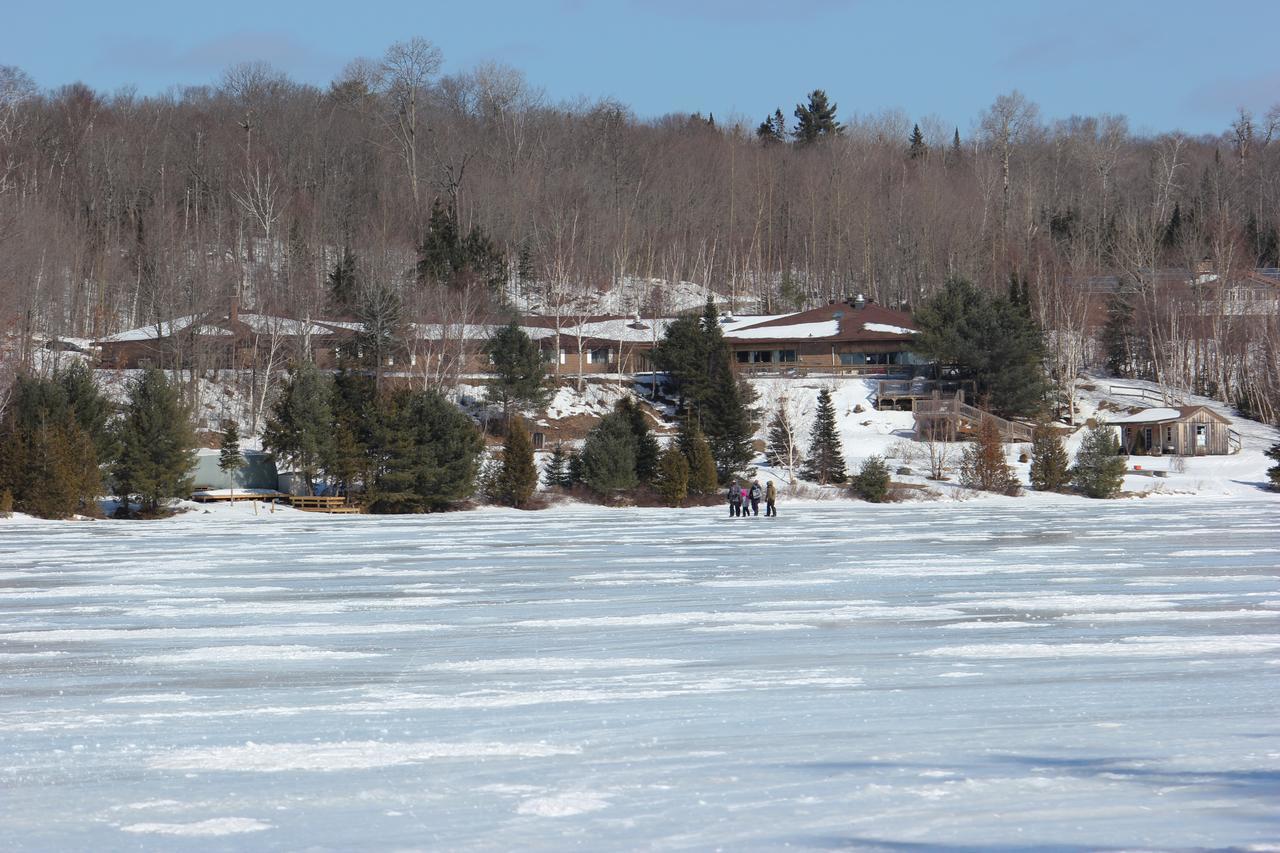 Dunlop Lake Lodge Elliot Lake Bagian luar foto
